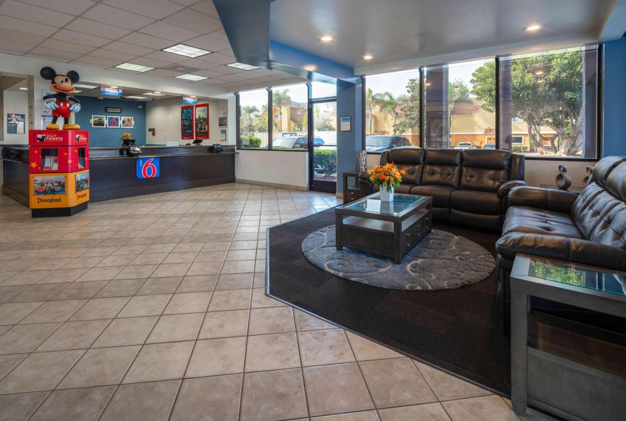 Motel 6-Anaheim, Ca - Maingate Екстер'єр фото
