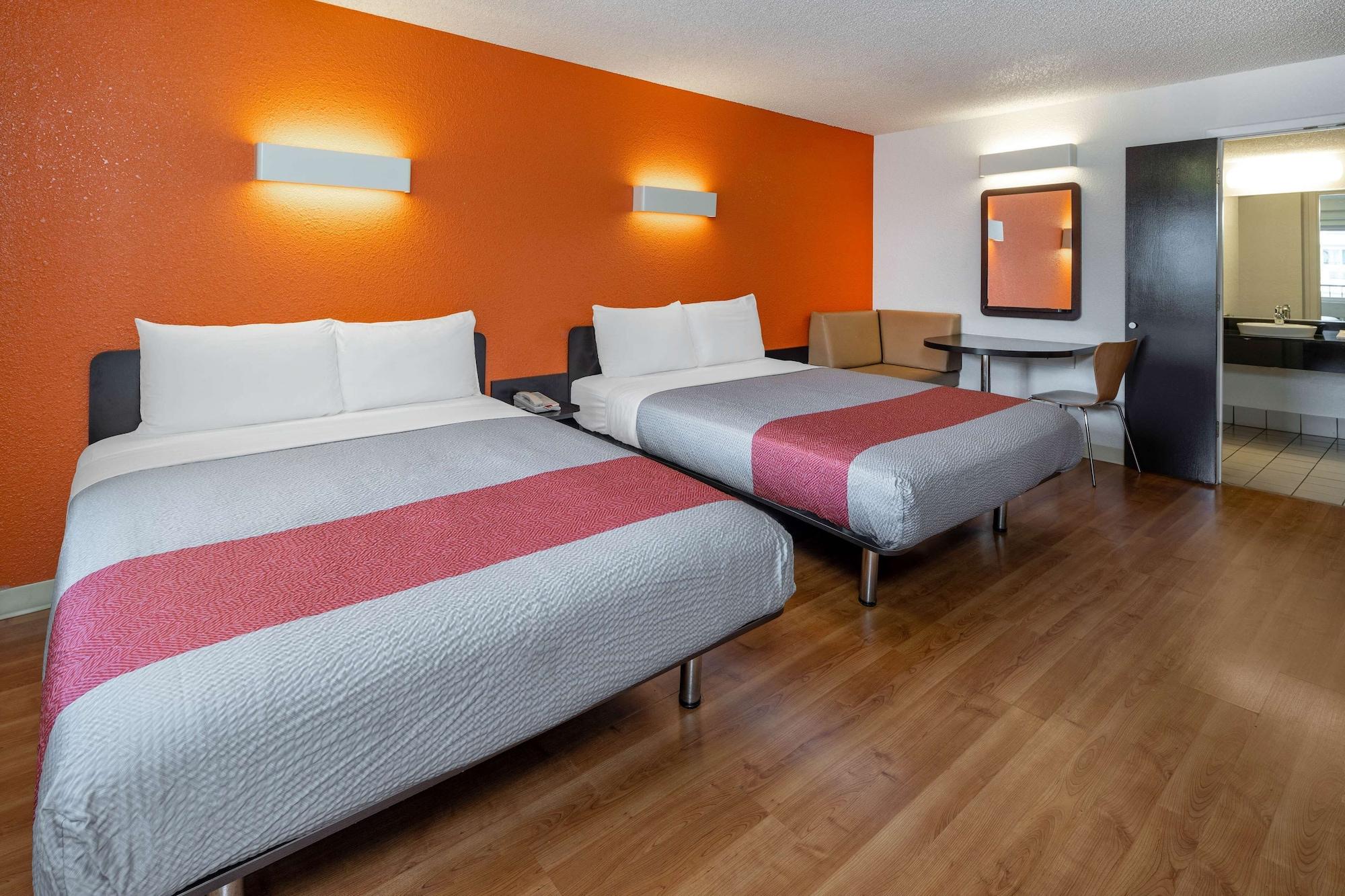 Motel 6-Anaheim, Ca - Maingate Екстер'єр фото