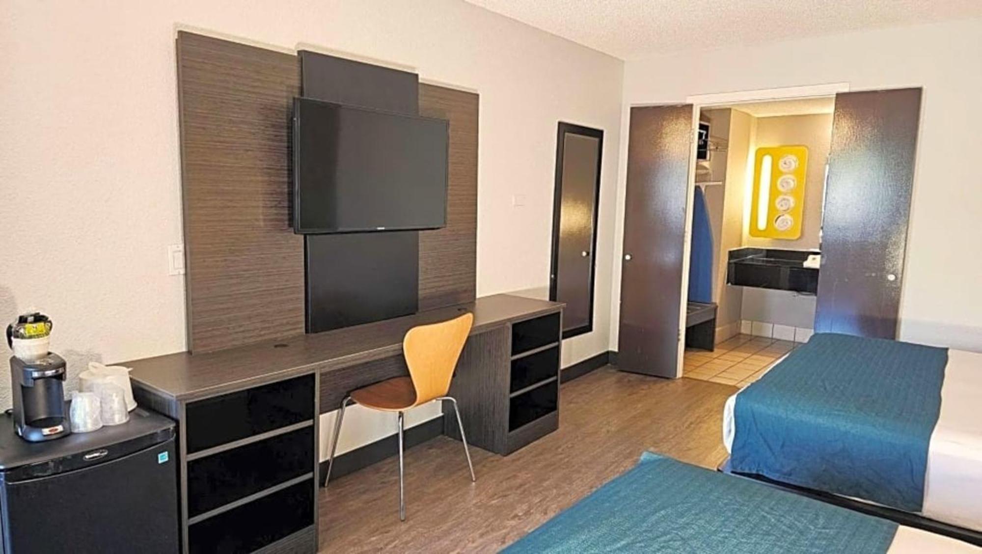 Motel 6-Anaheim, Ca - Maingate Екстер'єр фото